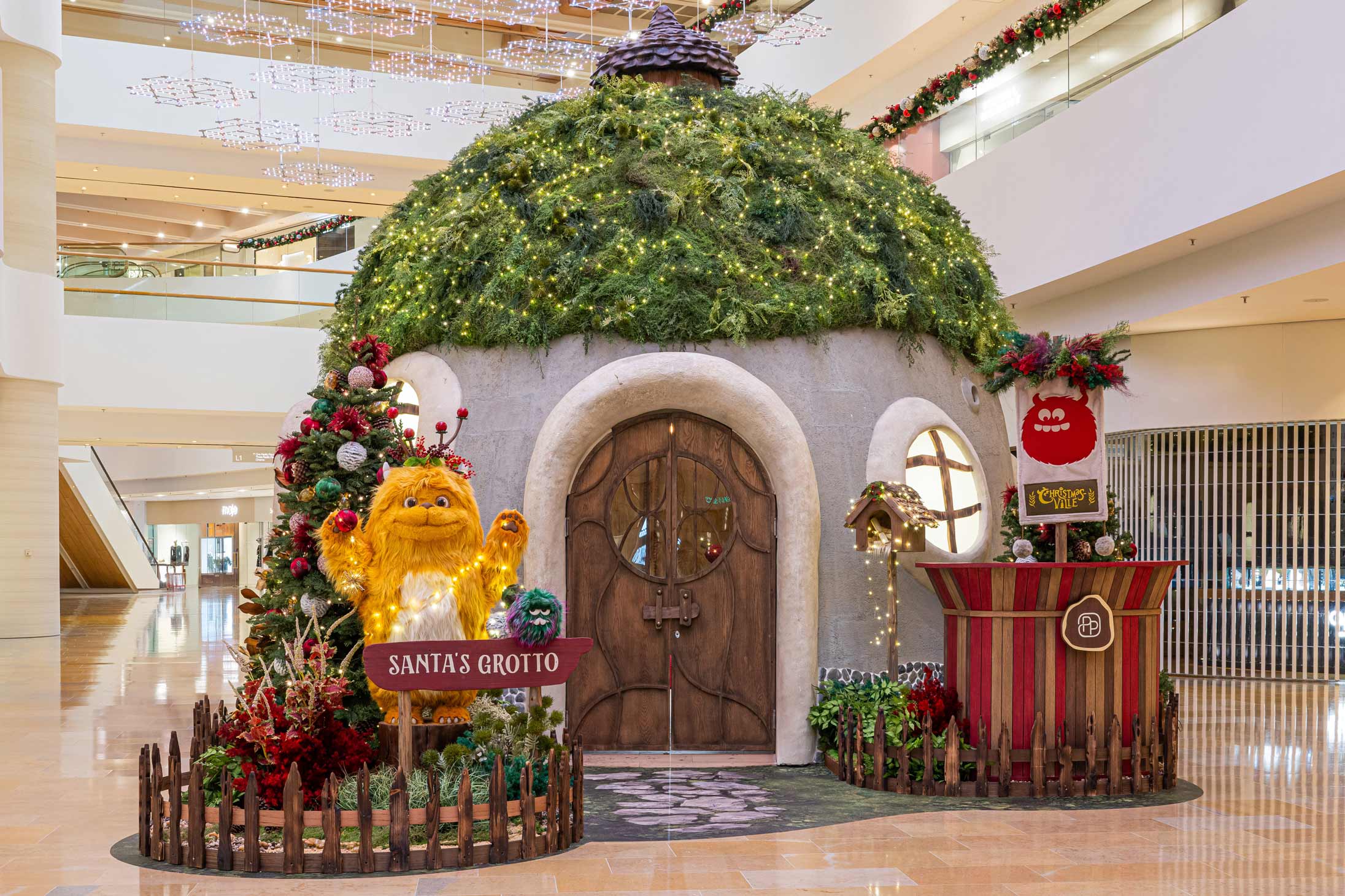 Pacific Place Christmas characters 2024