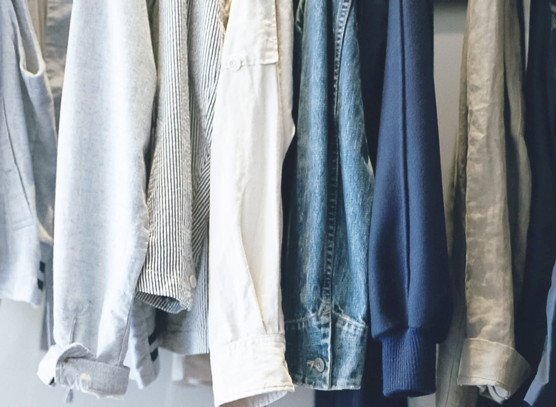 Linen dries quickly, is very absorbent and looks effortlessly stylish, making it a perfect choice for a hot and humid city like Hong Kong