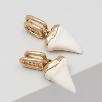 Chloé Blake Earrings in Brass & Resin