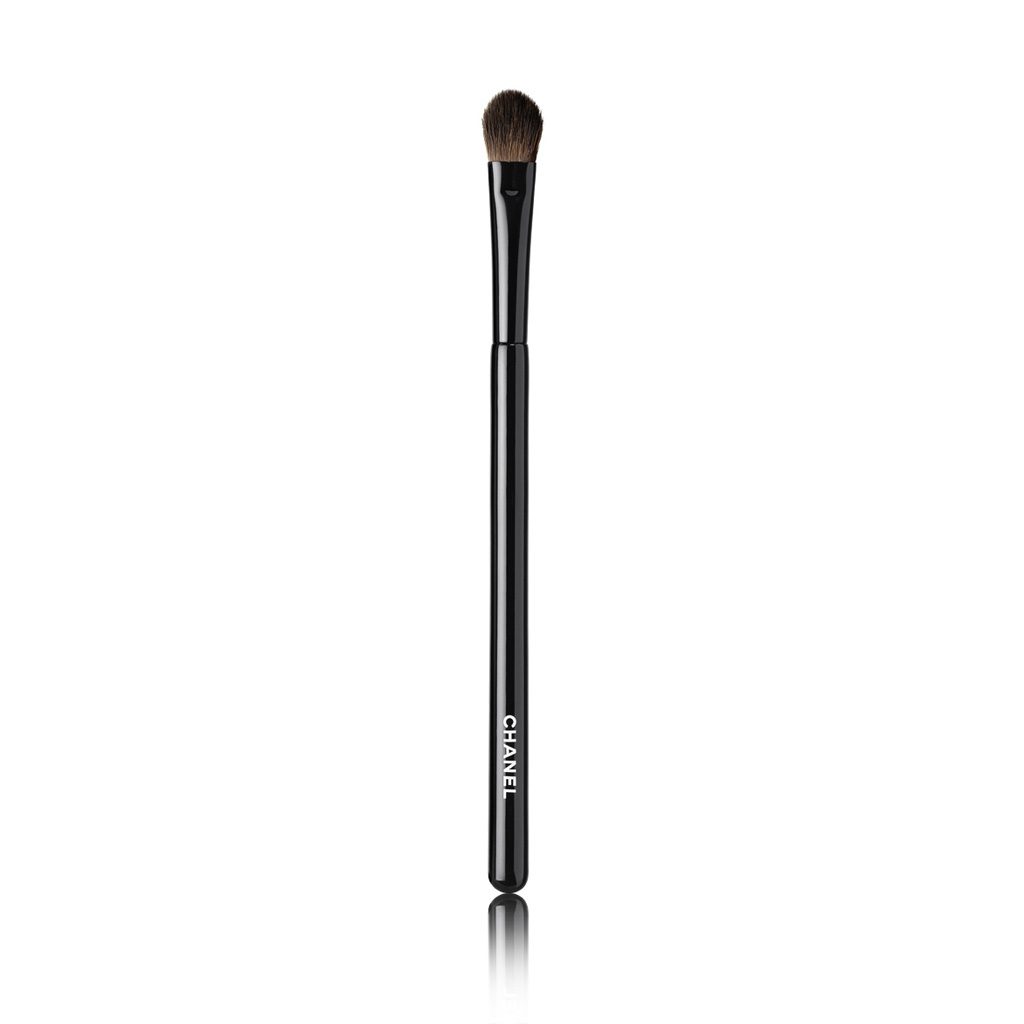 Chanel Beauté Flat Eyeshadow Brush