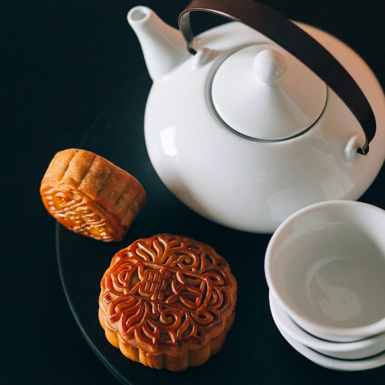 Mooncakes with a teapot