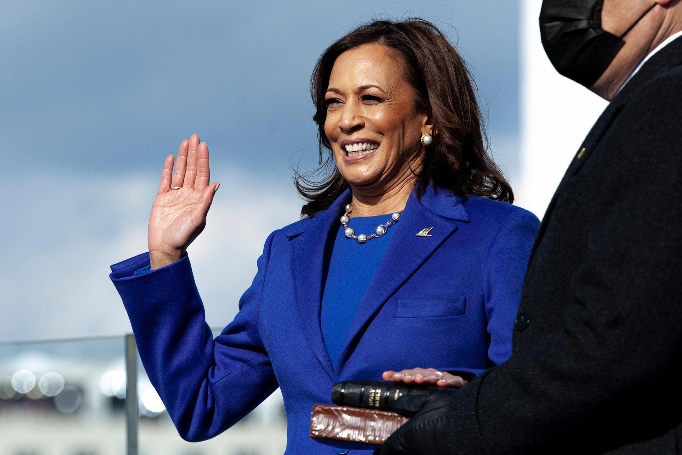 Kamala Harris wearing pearls