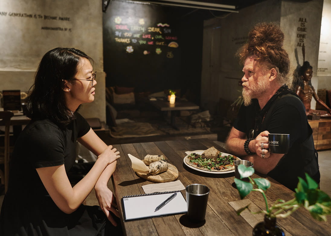Janice Leung Hayes interviews Bobsy Gaia at MANA! Starstreet Precinct
