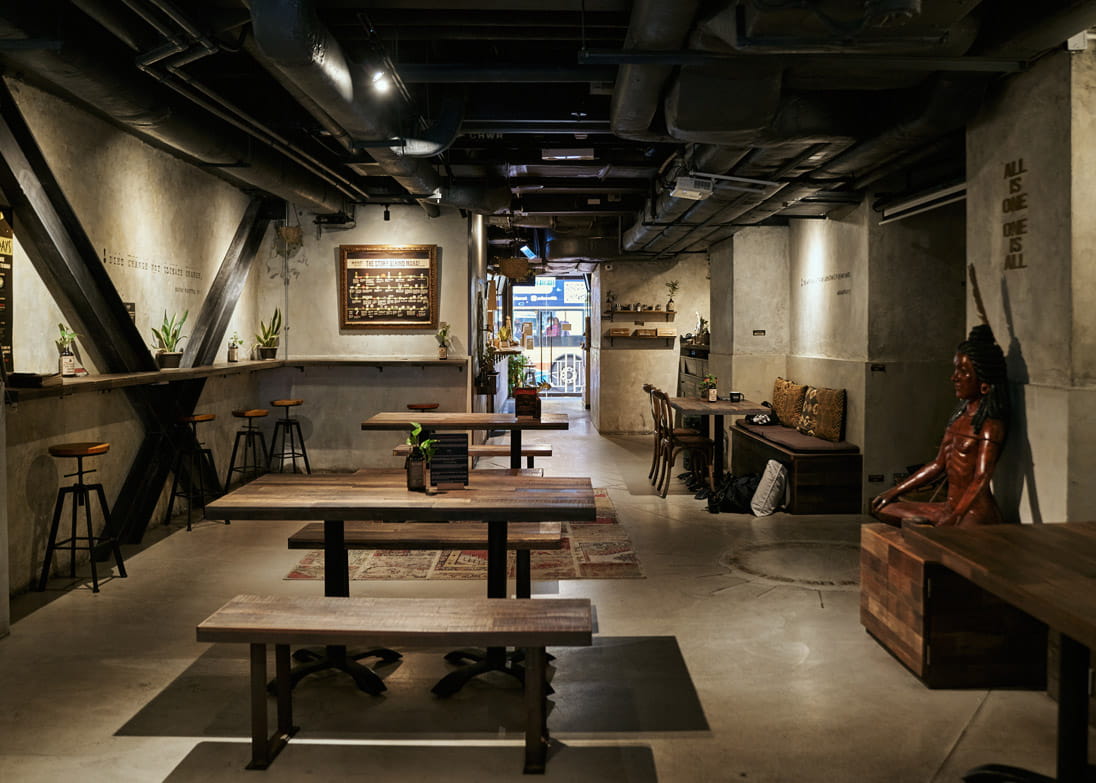 MANA!'s spacious venue at Starstreet Precinct